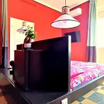 Jolie Rooms